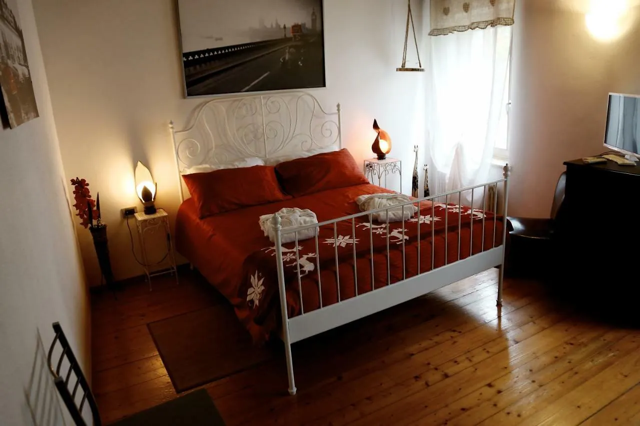 Bed and Breakfast Casale del Sole Garda Monzambano Italia