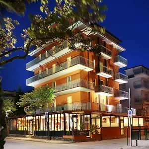 hotel-beach2.hotelslidodijesolo.com/