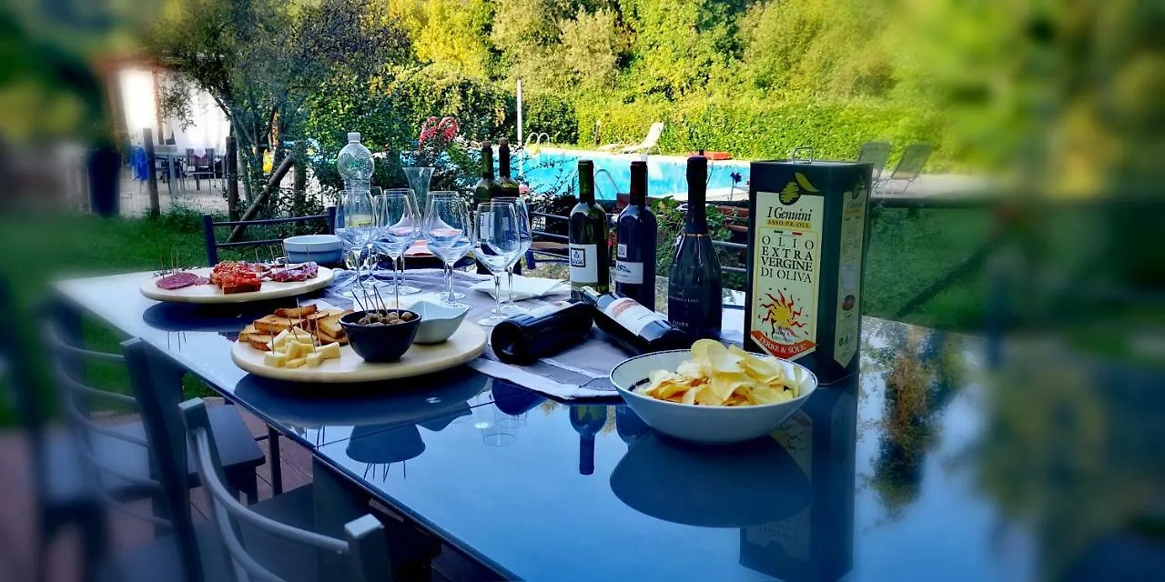 Bed and Breakfast Casale Del Sole Garda Monzambano Itálie